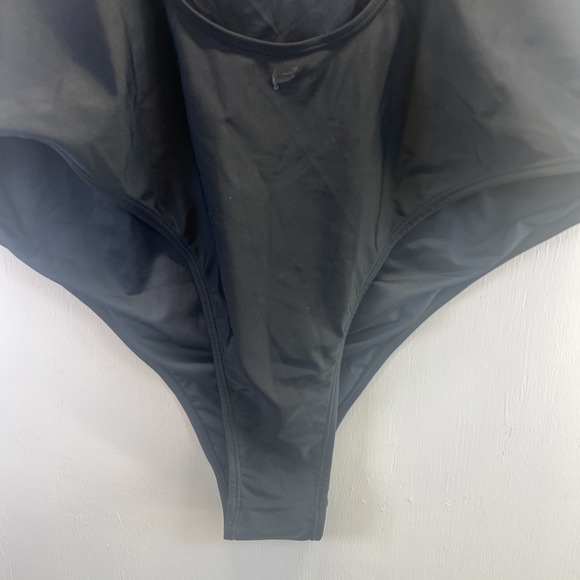 NWT Fabletics Low‎ Back One Piece Black Swimsuit 4X (22-24) - Picture 4 of 11